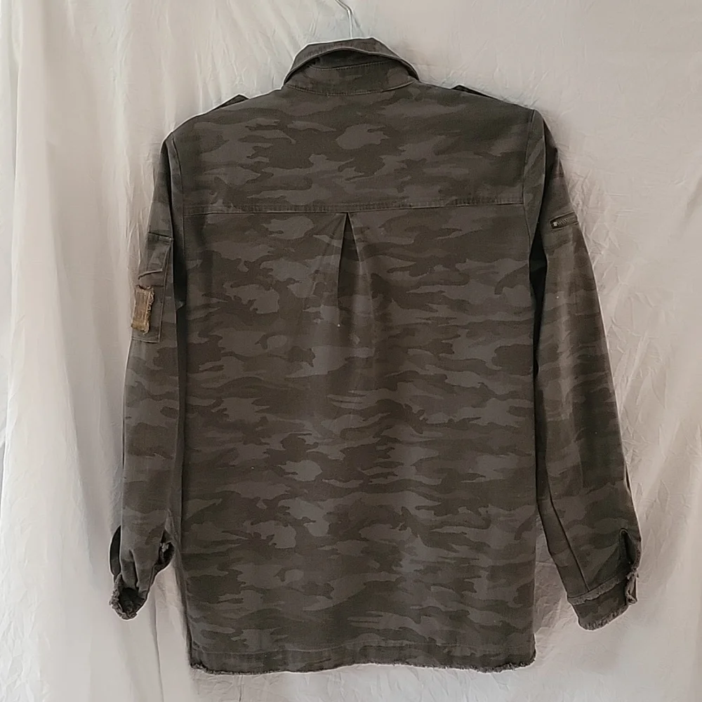 Willow & Clay Camouflage Sirt Jacket - Picture 2 of 8